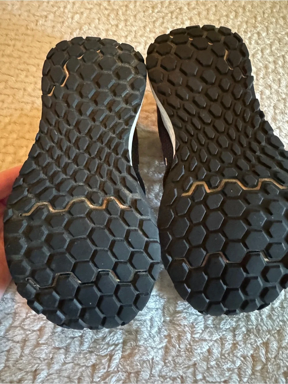 New‎ Balance 520 Black Mesh Athletic Sneakers Size 7